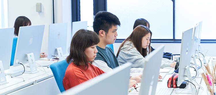 基礎をたくさん学んで<br />
【デザイナー】の土台づくり！